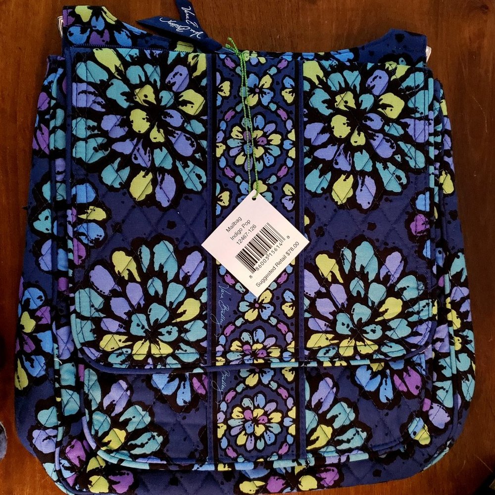 Vera Bradley Mailbag NWT Indigo Pop